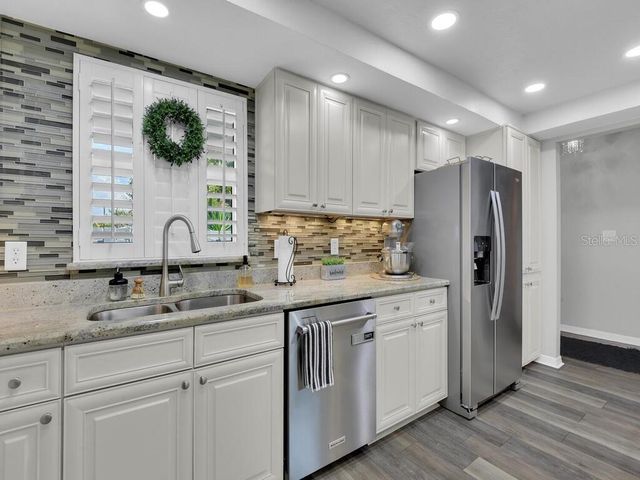 4263 ISLAND CIRCLE D, Fort Myers, FL 33919