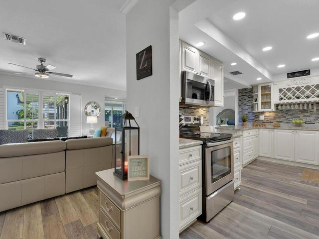 4263 ISLAND CIRCLE D, Fort Myers, FL 33919