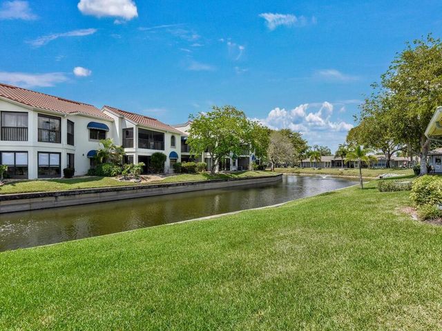 4263 ISLAND CIRCLE D, Fort Myers, FL 33919