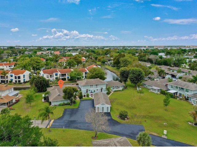 4263 ISLAND CIRCLE D, Fort Myers, FL 33919