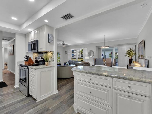 4263 ISLAND CIRCLE D, Fort Myers, FL 33919