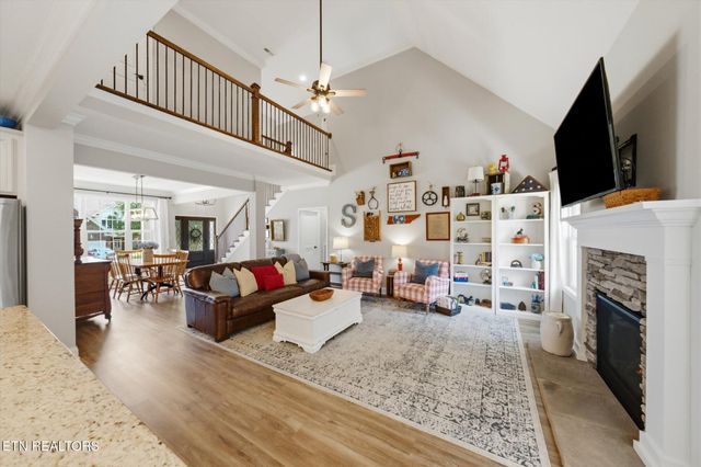 196 Zane Lane, Lenoir City, TN 37772