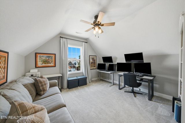 196 Zane Lane, Lenoir City, TN 37772
