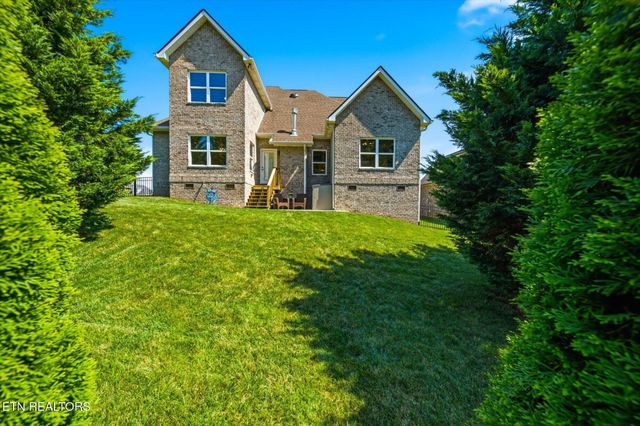 196 Zane Lane, Lenoir City, TN 37772
