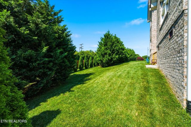 196 Zane Lane, Lenoir City, TN 37772