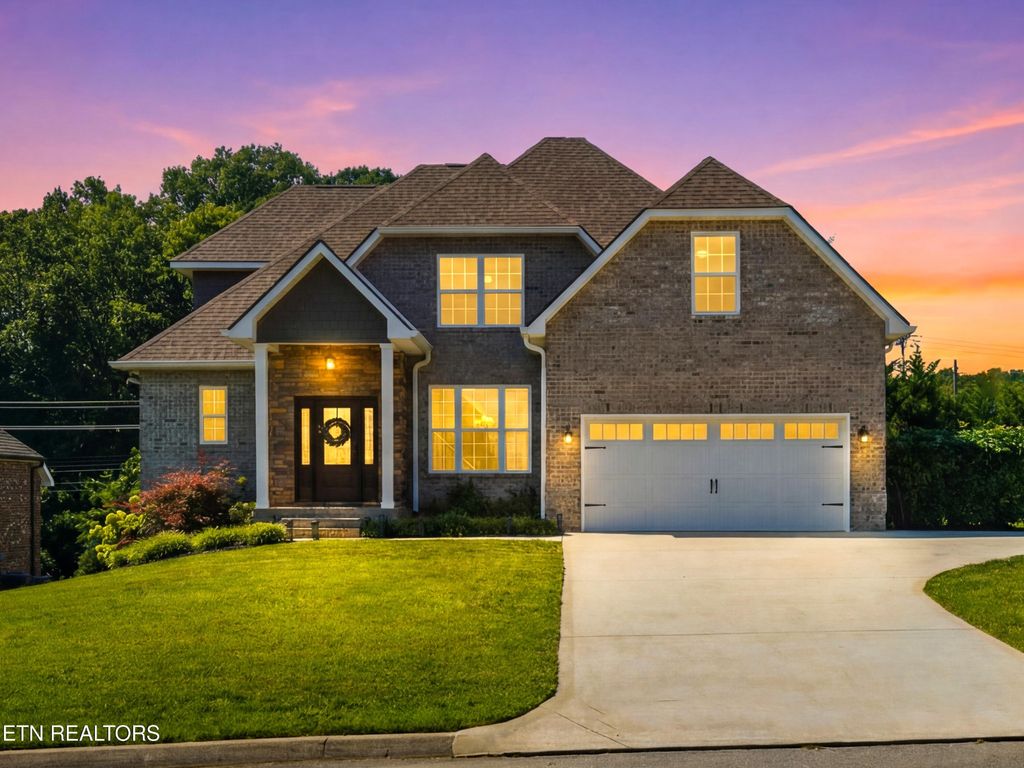 196 Zane Lane, Lenoir City, TN 37772