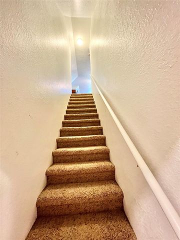 6714 Jay Road Road, Hitchcock, TX 77563