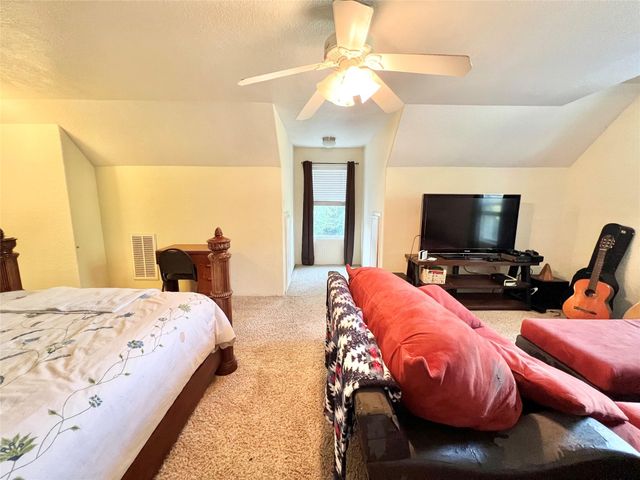 6714 Jay Road Road, Hitchcock, TX 77563