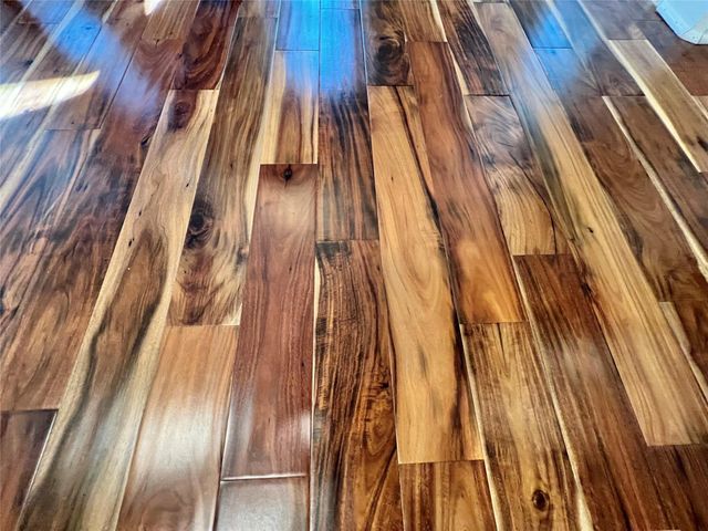 6714 Jay Road Road, Hitchcock, TX 77563