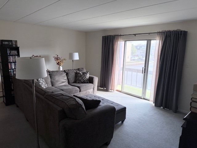 11000 S KEATING Avenue S 2D, Oak Lawn, IL 60453