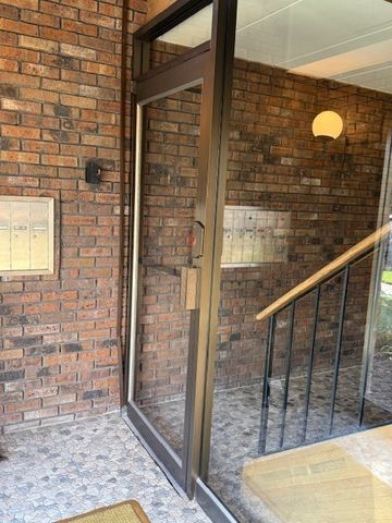 11000 S KEATING Avenue S 2D, Oak Lawn, IL 60453