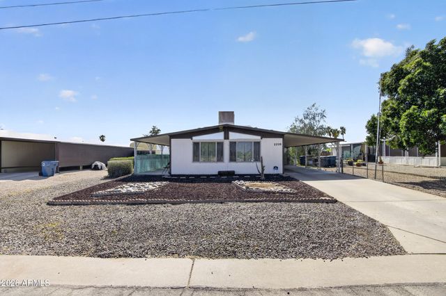 2206 S VISTA Road, Apache Junction, AZ 85119