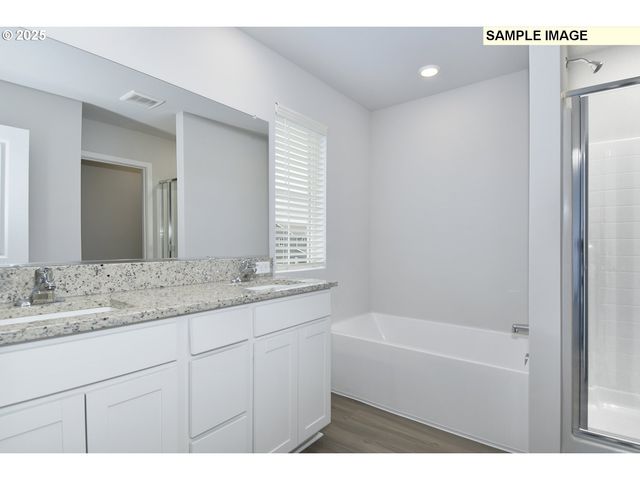 1122 PARKSIDE Ave, Woodburn, OR 97071