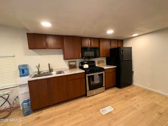 10810 N 91 Avenue 118, Peoria, AZ 85345