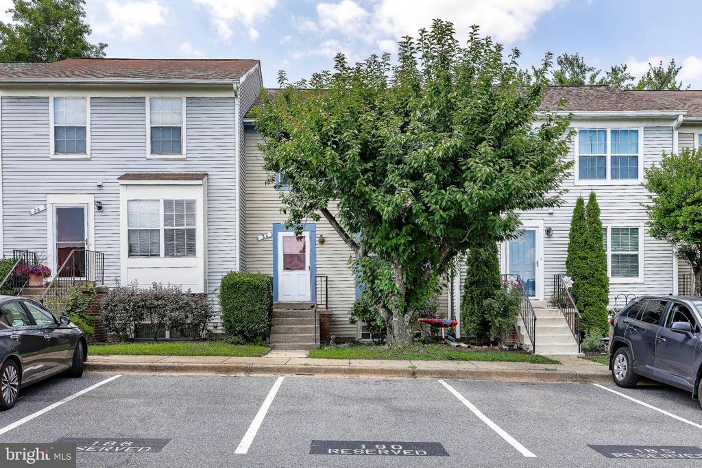 22 APPLEGRATH CT, Germantown, MD 20876