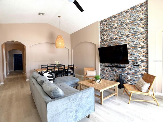 353 KENSINGTON DRIVE, Davenport, FL 33897