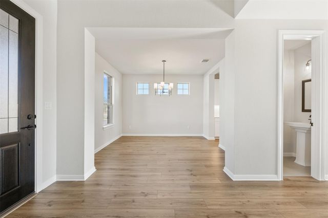208 Possumhaw LN, San Marcos, TX 78666