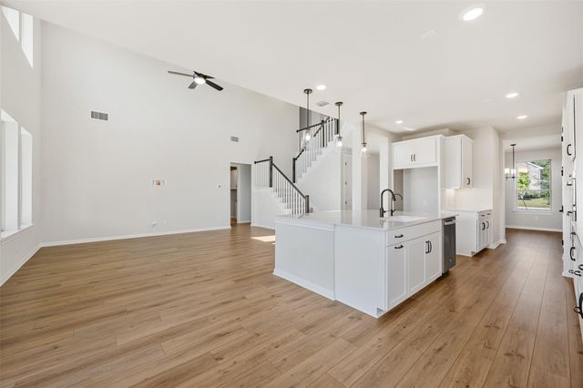 208 Possumhaw LN, San Marcos, TX 78666