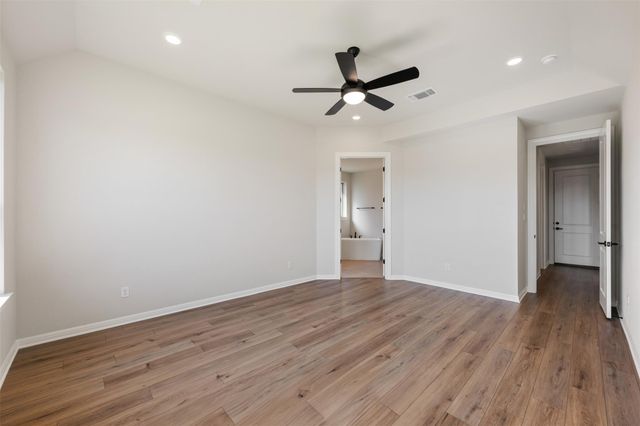 208 Possumhaw LN, San Marcos, TX 78666