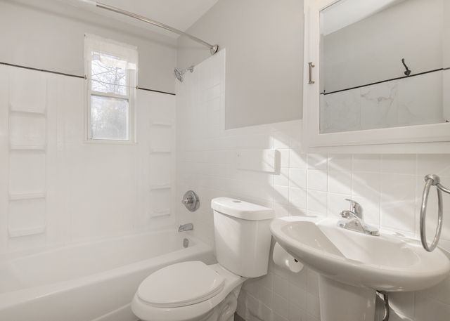 3810 11th Avenue, Moline, IL 61265