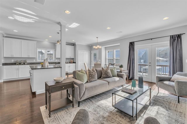 938 E 2nd Street, Royal Oak, MI 48067