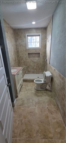 811 13th Street, Huntington, WV 25701