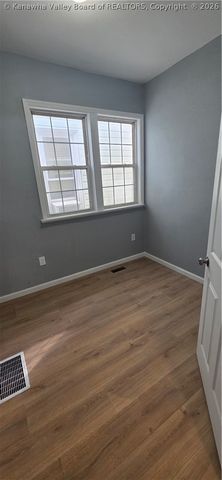 811 13th Street, Huntington, WV 25701