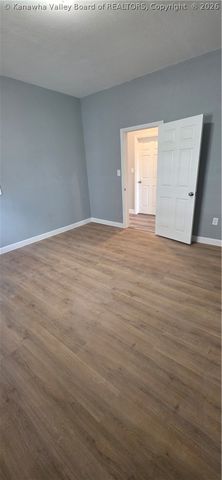 811 13th Street, Huntington, WV 25701