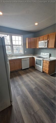 811 13th Street, Huntington, WV 25701