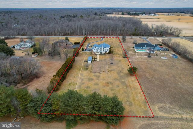 4491 E CHESTNUT AVE, Vineland, NJ 08361