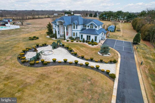 4491 E CHESTNUT AVE, Vineland, NJ 08361