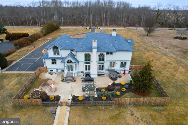 4491 E CHESTNUT AVE, Vineland, NJ 08361