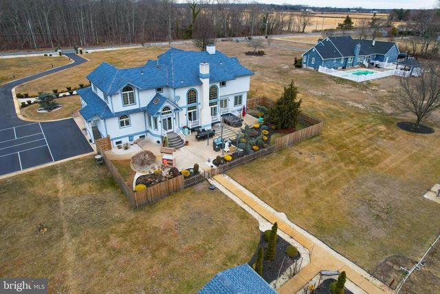 4491 E CHESTNUT AVE, Vineland, NJ 08361