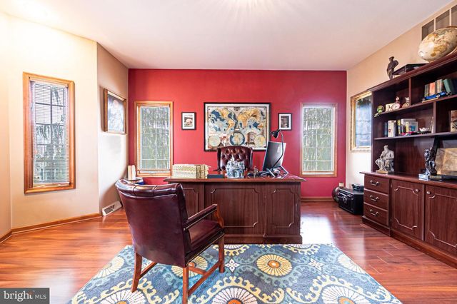 4491 E CHESTNUT AVE, Vineland, NJ 08361