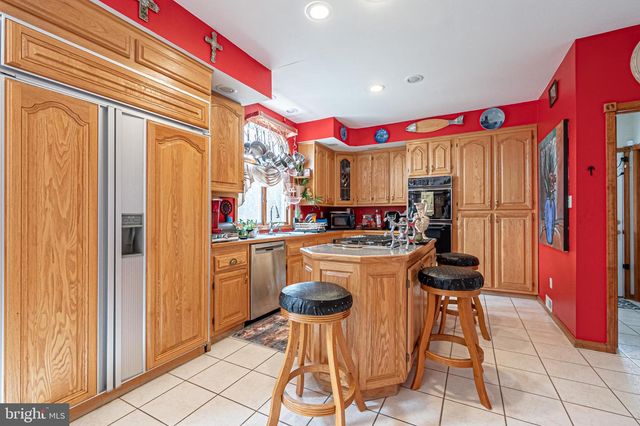 4491 E CHESTNUT AVE, Vineland, NJ 08361