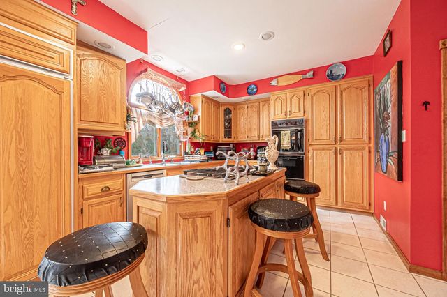 4491 E CHESTNUT AVE, Vineland, NJ 08361