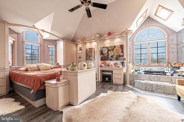 4491 E CHESTNUT AVE, Vineland, NJ 08361