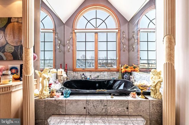 4491 E CHESTNUT AVE, Vineland, NJ 08361