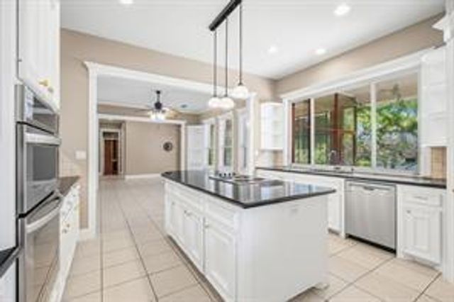 21719 Mueschke Road, Tomball, TX 77377