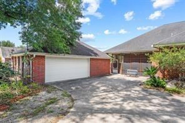 21719 Mueschke Road, Tomball, TX 77377
