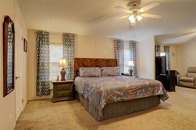 500 Possom Trot Hollow Road, Whitewright, TX 75491