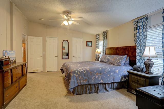 500 Possom Trot Hollow Road, Whitewright, TX 75491