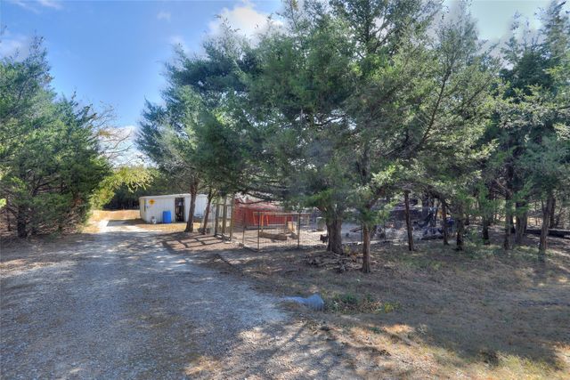 500 Possom Trot Hollow Road, Whitewright, TX 75491