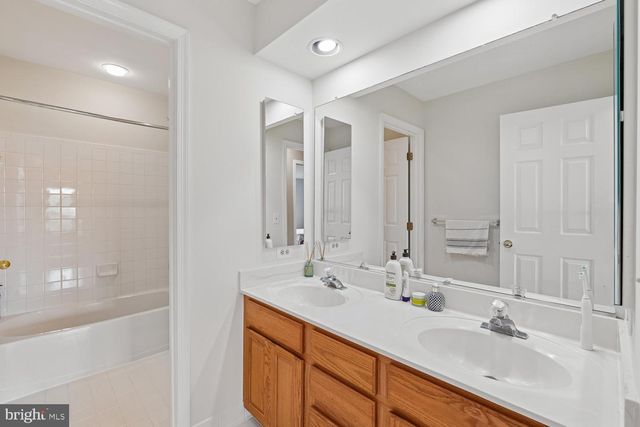 11612 SETTLERS CIR, Germantown, MD 20876