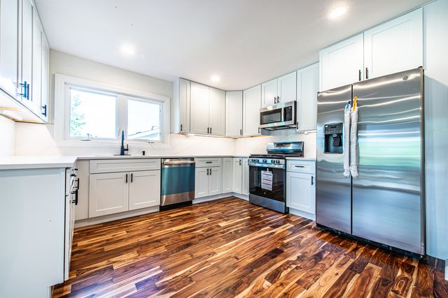 1665 Highland Boulevard, Hoffman Estates, IL 60169