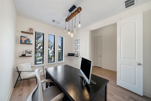 8109 Meadow Valley Drive, Mckinney, TX 75071