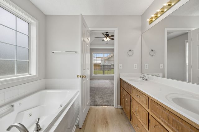 3708 Kendra Ct, S, Clarksville, TN 37040