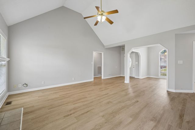 3708 Kendra Ct, S, Clarksville, TN 37040