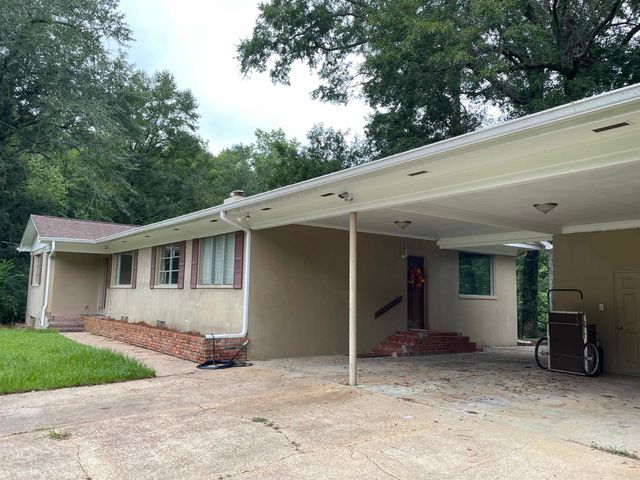 1734 W King Street, Quincy, FL 32351