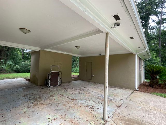 1734 W King Street, Quincy, FL 32351